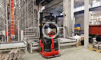 重庆川仪自动化仪表厂，林德AGV叉车改造流搬运解决方案，材料入库、成品出入库及产线半成品流转，工厂MES系统自动下达搬运指令